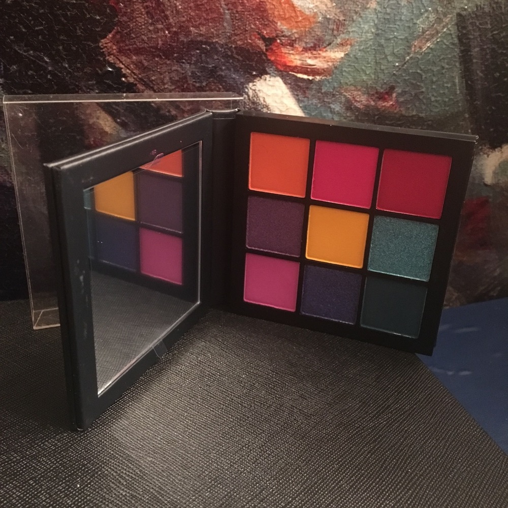 Huda Beauty Electric Obsessions palette